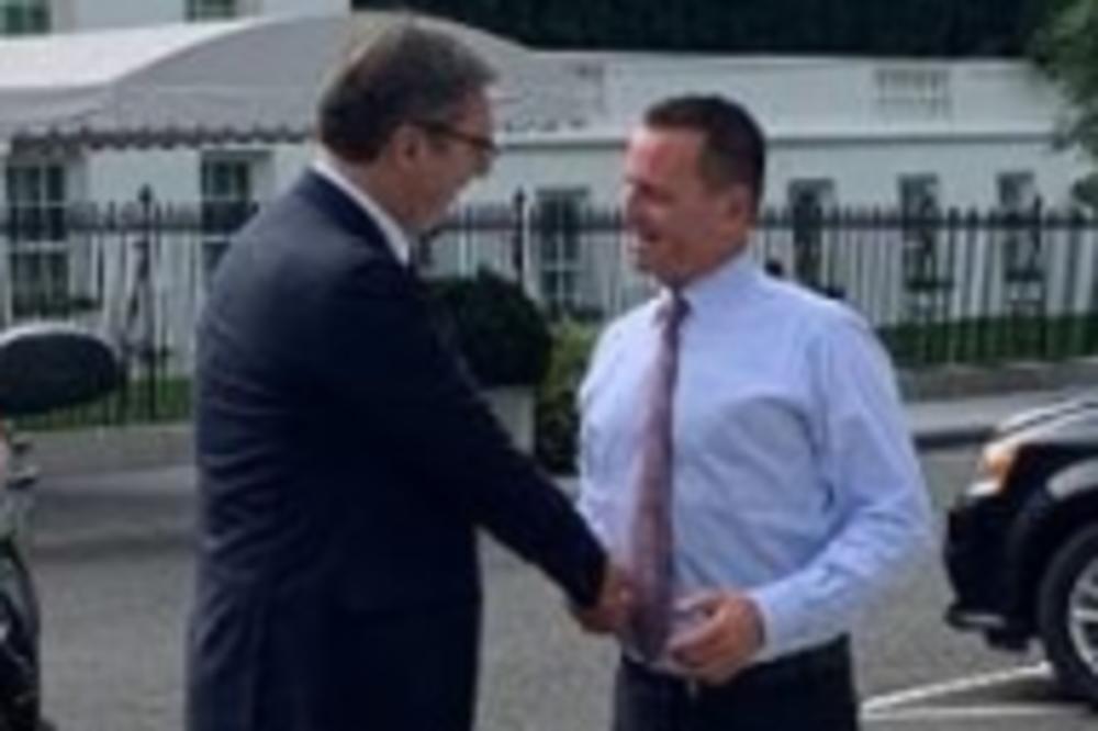 VUČIĆ I GRENEL SE SASTALI, A EVO U KOM SMERU JE OTIŠLO: Odmah posle rukovanja zaključili da sastanak NEĆE BITI LAK