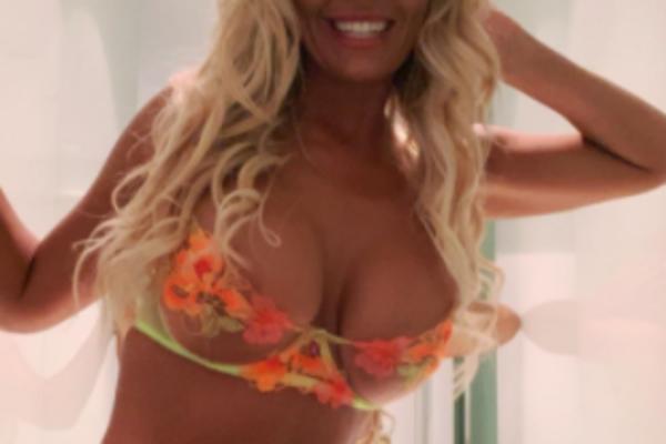 IMA KARCINOM DOJKE! MLADA MANEKENKA I SUPRUGA VODITELJA TOTALNO SLOMLJENA! Njena tužna poruka tera suze