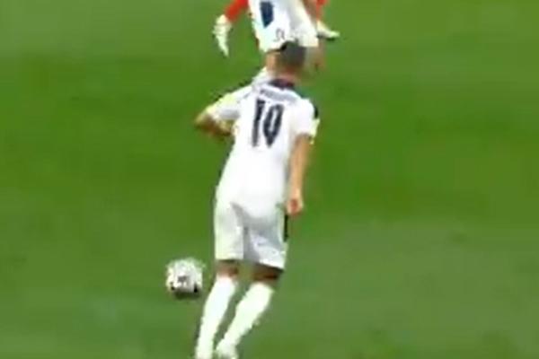 SVI SE SMEJU NIKOLI MAKSIMOVIĆU: Pre onog kiksa za gol, imao je jedan još gori potez! (VIDEO)