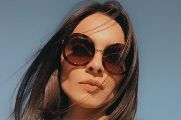 VODITELJKA RTS FOTKALA SE U KREVETU SA MUŽEM! Pokazala više nego što je želela!(FOTO)