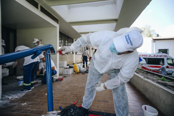 NASTAVAK PODRŠKE ZDRAVSTVENIM USTANOVAMA U SRBIJI:Volonteri NIS-a posetili domove zdravlja u Novom Bečeju i Kanjiži