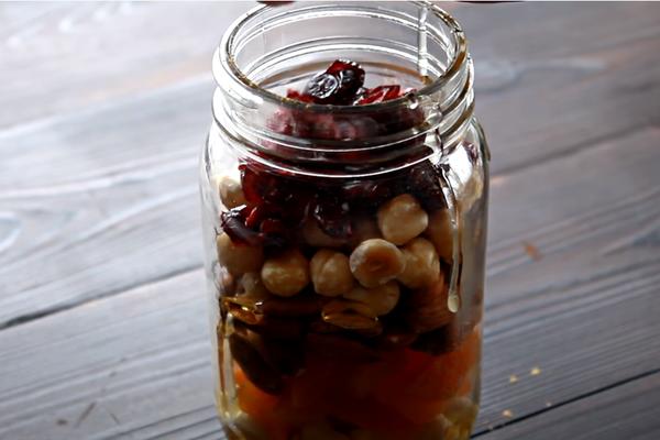 OVO JE PRAVA VITAMINSKA BOMBA! Ova kombinacija će vas SPASITI OD SVIH BOLJKI, JAČAJTE IMUNITET!