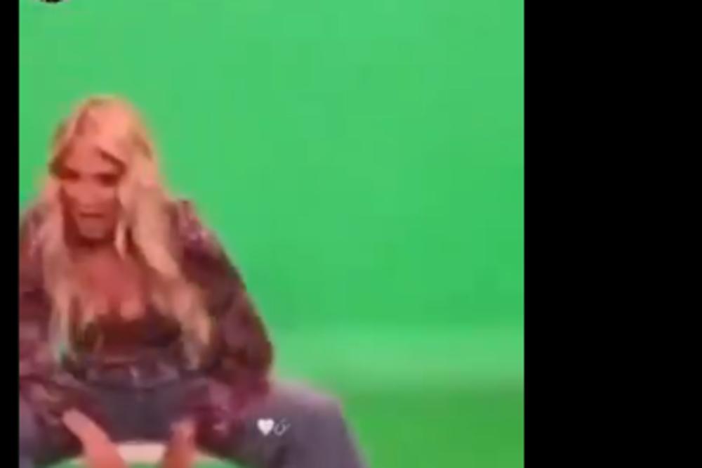 2 NAJLEPŠE SRPSKE PEVAČICE RADE NEŠTO JAKO BEZOBRAZNO: Ovaj SNIMAK je neviđeno SKANDALOZAN! (VIDEO)