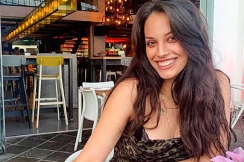 STIŽE BEBA! GLUMICA SE OGLASILA IZ BOLNIČKOG KREVETA: "Užasno sam UZBUĐENA, mali život dolazi na svet"!