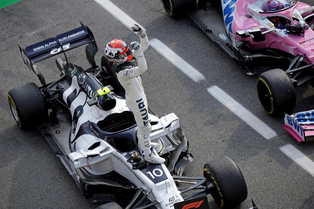 POSLE UDARANJA U ZID, NOVI ŠOK U MONCI: Hamilton napravio kiks i ostao bez trijumfa, Francuz Gasli slavio!