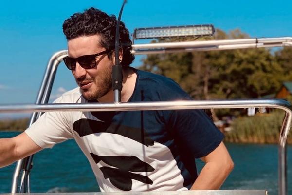 12 VELIKIH TAJNI DRITANA ABAZOVIĆA! Unuk ulcinjskog ribara, najbolje ga opisuju ZMAJEVI stihovi, evo čime se PONOSI