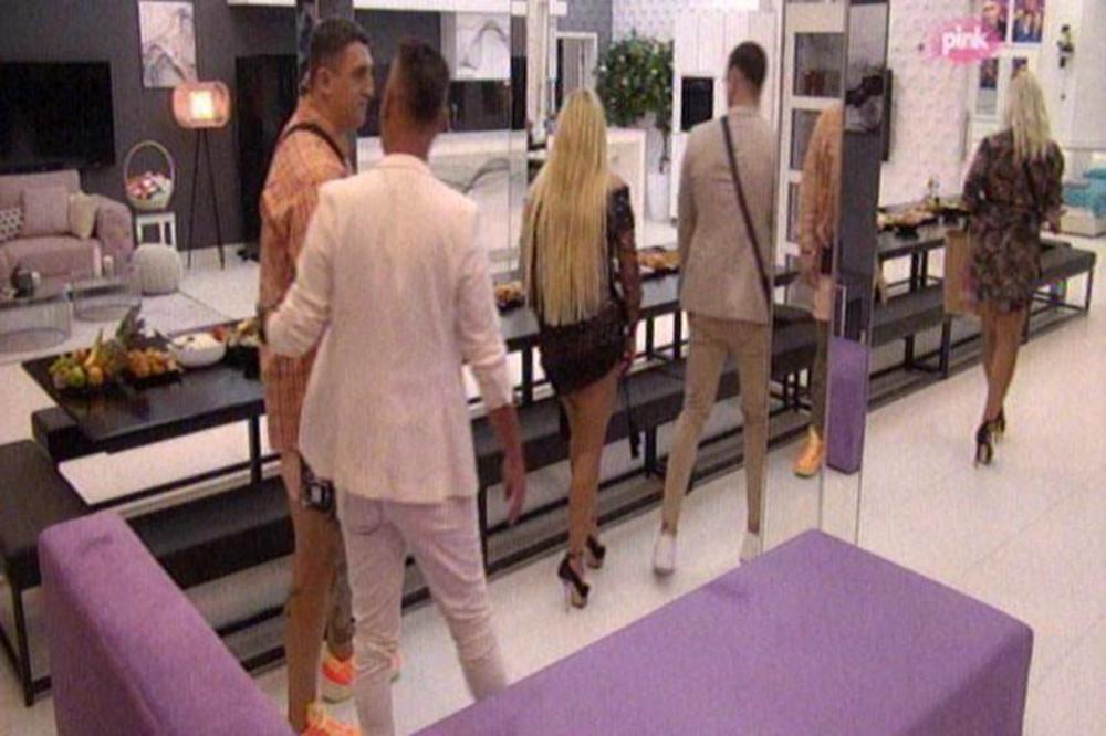 POČELI SA OKRŠAJIMA VEĆ PRVOG JUTRA U ZADRUZI! Obojica bacili oko pa već zaratili!