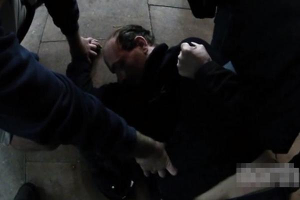 PEDOFIL IZ SRBIJE SPOPADAO DEVOJČICU (12): Ti si velika i se*si izgledaš, daj sliku u majici ili brusu! (FOTO)