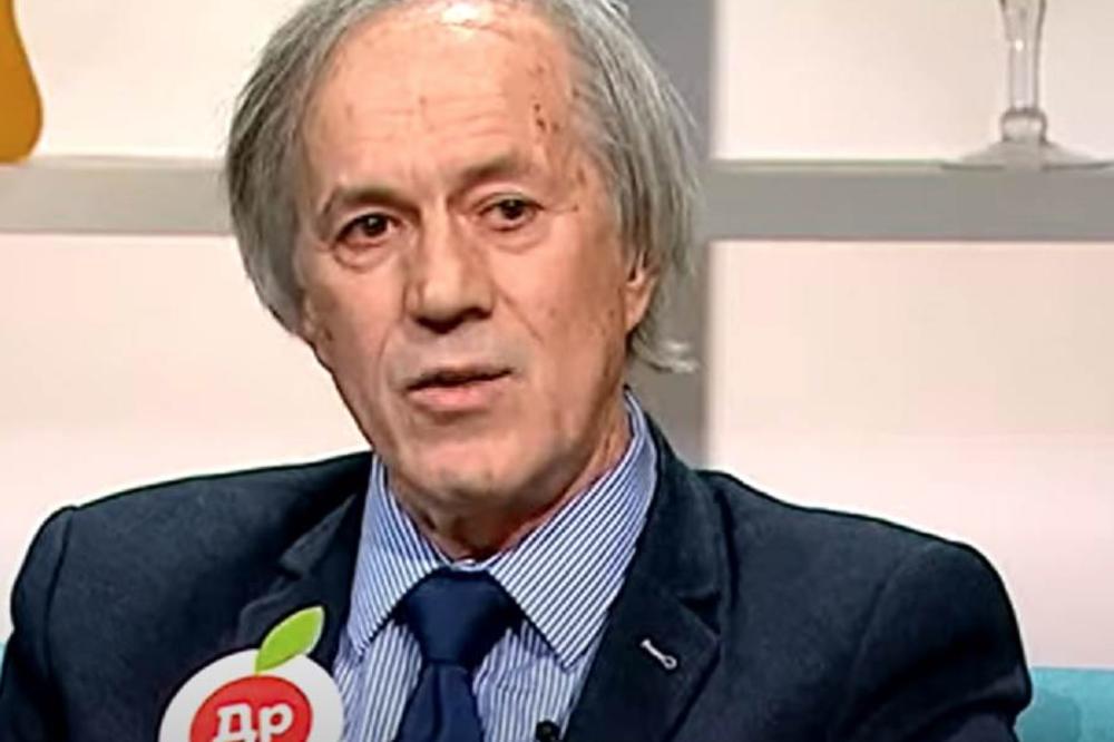 OVO VOĆKU NIKAKO NE UZIMAJTE UZ ANTIBIOTIKE: Dr Pelemiš kaže da sa ovim lekovima pravimo JEDNU OPASNU GREŠKU