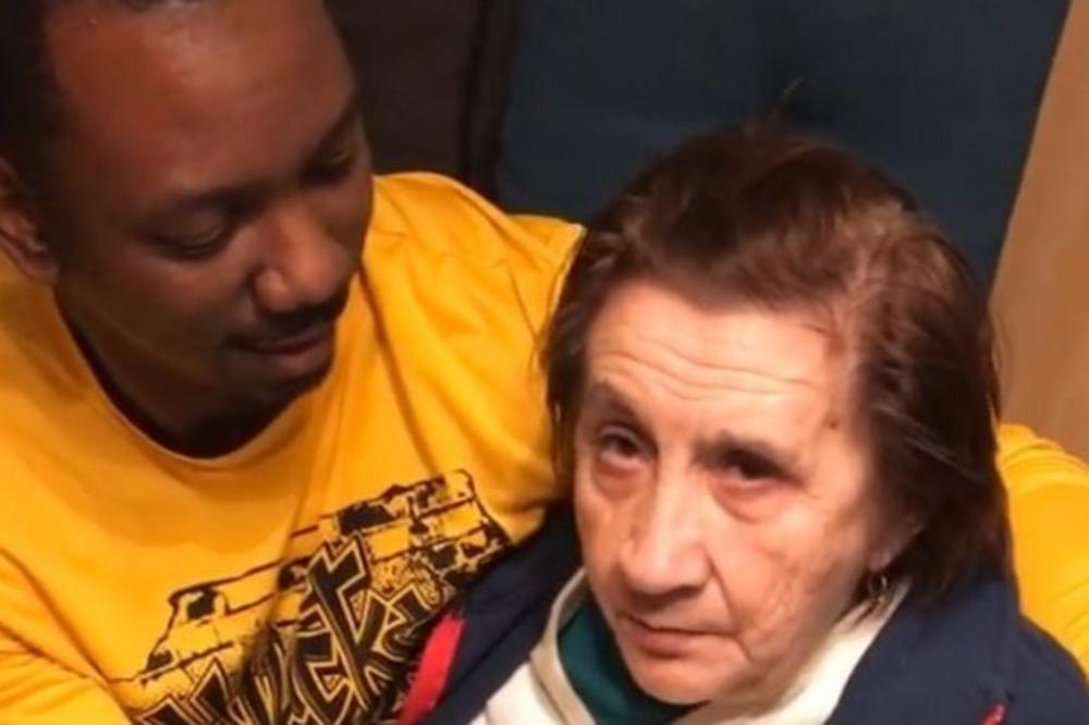 OVA BAKA JE PRVI PUT U ŽIVOTU VIDELA CRNCA: Kada je rekao da je voli, umalo se nije šlogirala! NJENA REKACIJA KIDA