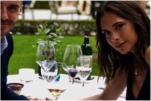 OPUŠTENO PUTUJU PO SVETU I ŠIRE KORONU: Ceo SVET sada MRZI ovaj POZNATI i BOGATI bračni PAR, zarazili HILJADE!