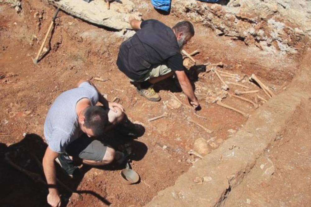 Hrvati pronašli "vampira"? Kad su videli šta ima umesto ljudske glave, svi odreda pretrnuli - naježićete se!