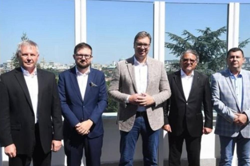 VAŽNI I VEOMA KORISNI RAZGOVORI ZA SRBIJU: Vučić se sastao sa ambasadorima Višegradske grupe!