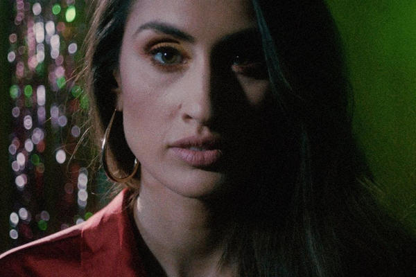 JANA VUKOVIĆ OBJAVILA SVOJ PRVI EP ''KRILA OD PAPIRA''