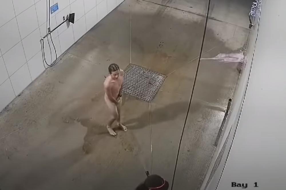 NADZORNE KAMERE U AUTO-PERIONICI SNIMILE NEVEROVATNU SCENU: Glupane, pa to uopšte NIJE VODA! (VIDEO)