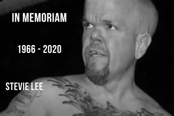 ŠOKIRAJUĆA VEST! Miljenik publike popularne serije preminuo neočekivano u 54. godini!