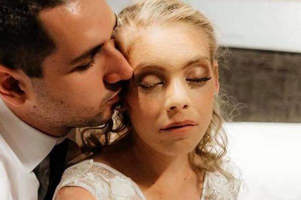 VENČANJE NA KOJEM SU SVI PLAKALI: Mlada je znala da umire od raka, ostalo joj je samo još nekoliko NEDELJA ŽIVOTA!