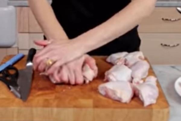 OVO JE NAJOPASNIJI KOMAD MESA KOJI SVI JEDU: Nutricionista objasnio, POSLEDICE OSEĆAJU I MUŠKARCI I ŽENE