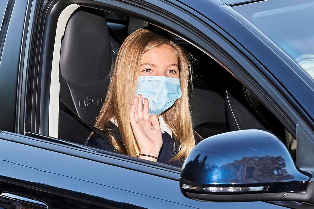 KORONAVIRUS PRETI KRALJEVSKOJ PORODICI: Princeza hitno stavljena u karantin, opet se prekida školska godina! (FOTO)