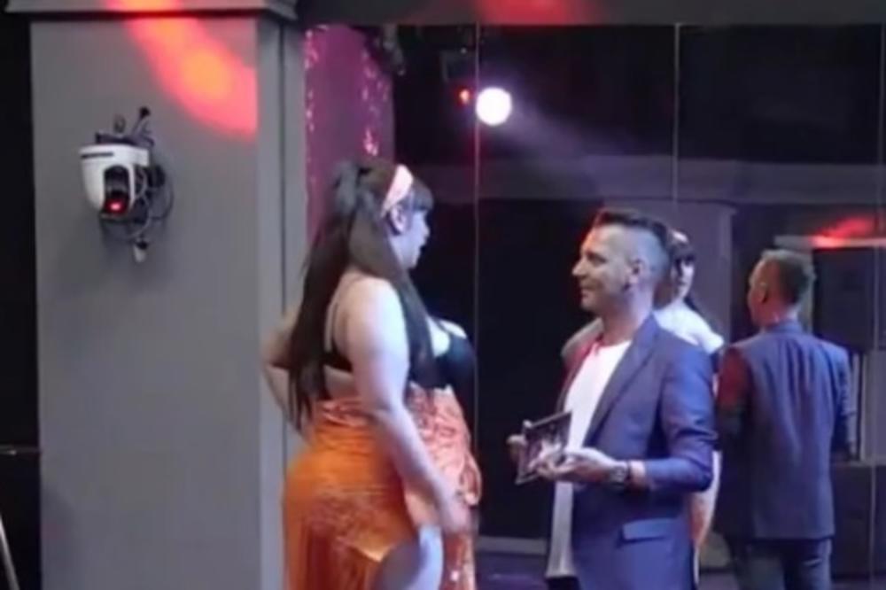 MILJANA KULIĆ SE SKINULA U KUPAĆI Salo, stomak i celulit se prelivaju,GRUDI ISPADAJU: Ugasite TV i INTERNET (FOTO)