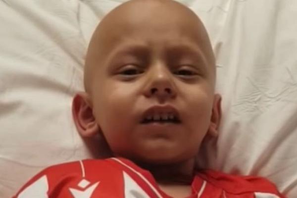 BOGDAN JE OZDRAVIO! Majka podelila radosne vesti, ponavljala je JEDNU REČENICU! (FOTO)