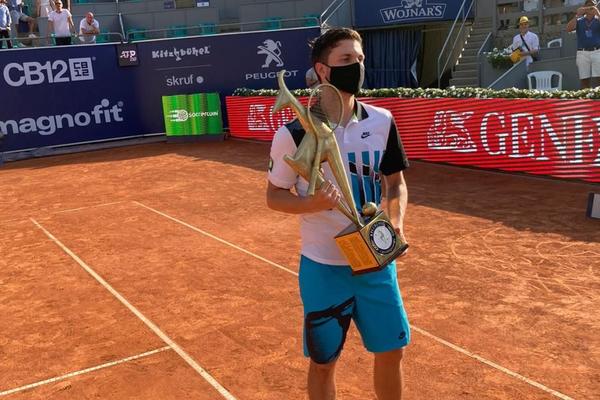 KECMANOVIĆ POSLE PRVE ATP TITULE U KARIJERI: Nije očekivao ni da će ući u završnicu, a završio je sa trofejom!