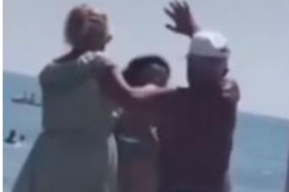 NEVIĐENA TUČA NA PLAŽI U CRNOJ GORI! Muž ženi psovao majku, pa dobio PAPUČU U GLAVU: ovo je SNIMAK SKANDALA (VIDEO)