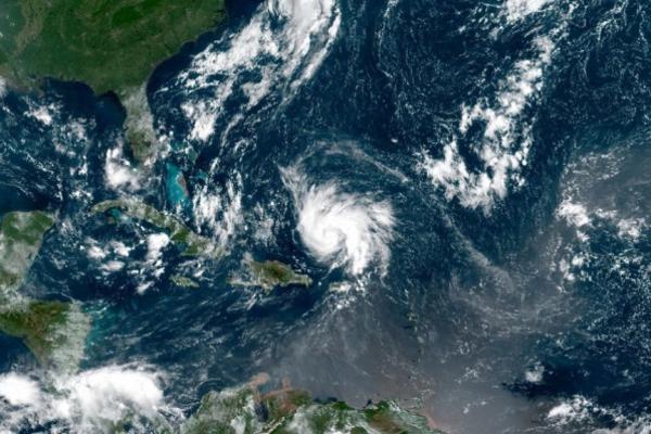 NE VARAJU VAS OČI: Na Atlantiku se ovo dešava tek drugi put u istoriji, a opasno je po ŽIVOT (FOTO)