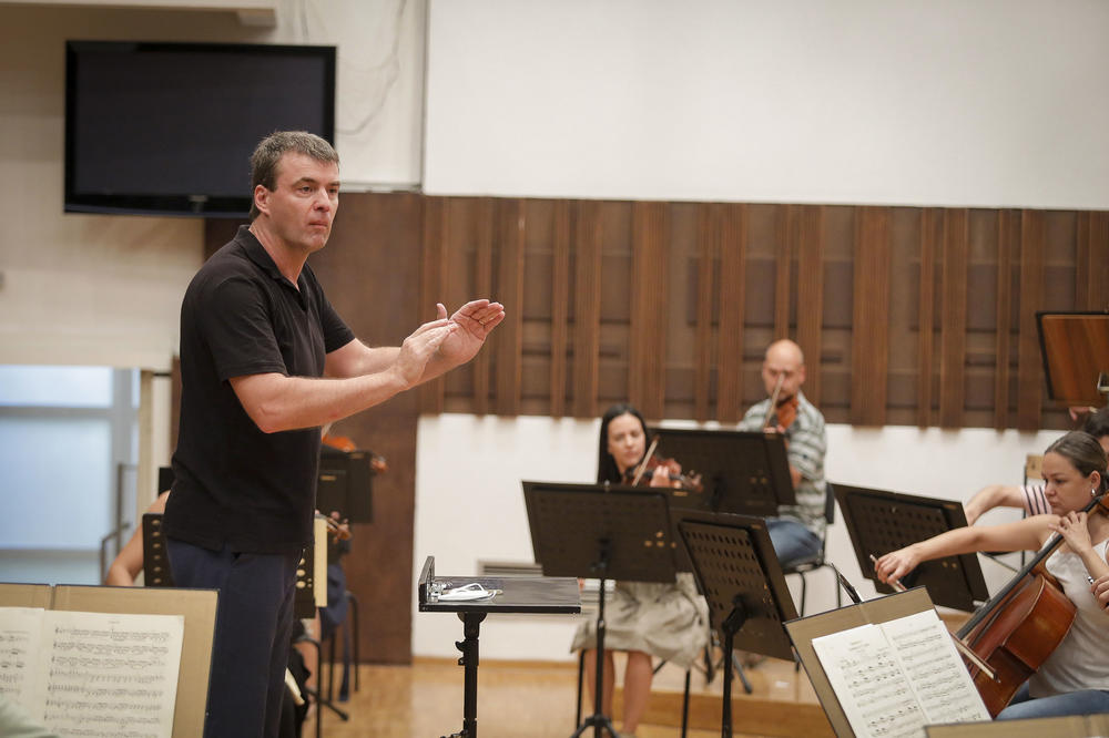 PONOVO RADI FILHARMONIJA! Gabrijel Felc i Beogradska filharmonija ponovo na okupu