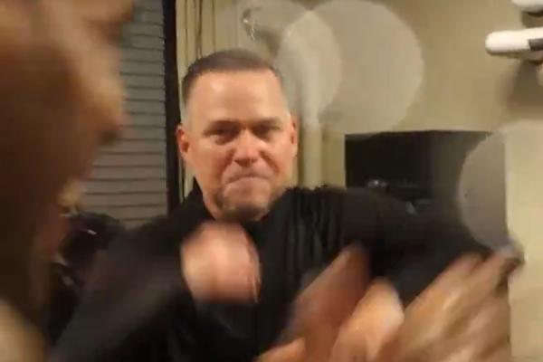 OPŠTA LUDNICA U SVLAČIONICI NAGETSA POSLE POBEDE: Posle govora Majka Melouna nema ko se nije naježio! (VIDEO)