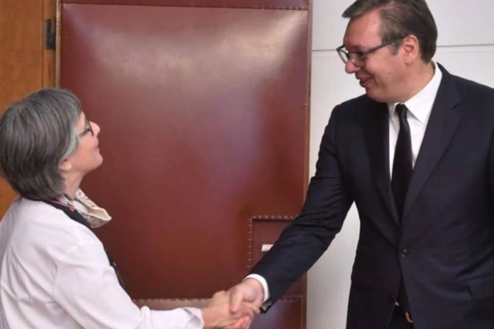 VUČIĆ SA MEKLAUDOVOM: Prijem za ambasadora Ujedinjenog Kraljevstva! (FOTO)