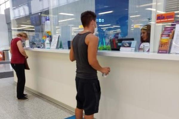 EKSKLUZIVNI PAPARACO! DEVOJKU OSTAVIO U SRBIJI! Filip napustio našu zemlju! (FOTO)