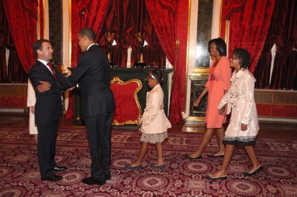 SEĆATE LI SE OBAMINIH ĆERKI MALIJE I SAŠE? Nećete bukvalno verovati KAKO DANAS IZGLEDAJU (FOTO)