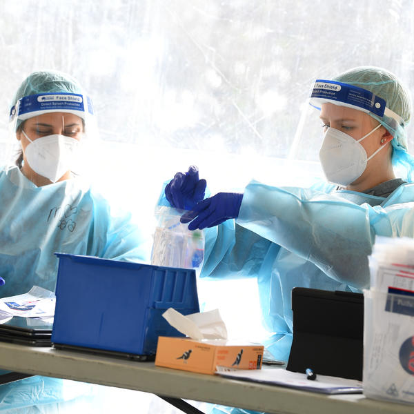 NOVI SOJ KORONE U JOŠ JEDNOJ ZEMLJI! Svet u panici, ovde su  otkrivena četiri slučaja MNOGO zaraznije mutacije