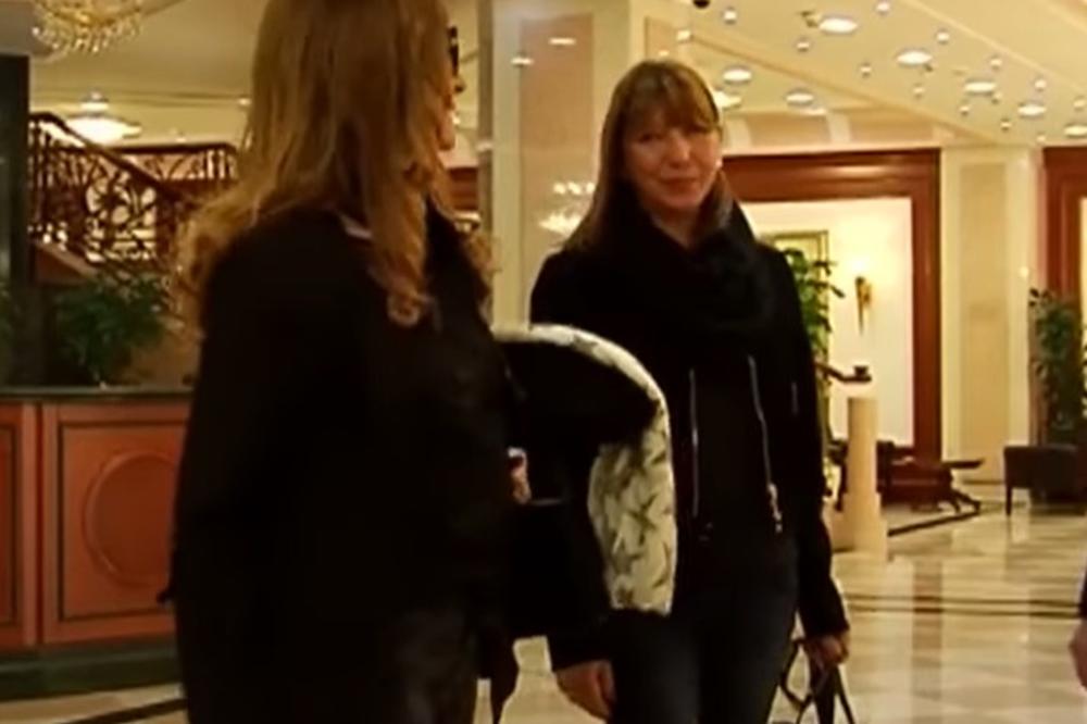 POZNATA NAŠA GLUMICA POKAZALA ZATEGNUTE NOGE U LEPRŠAVOJ HALJINICI! A imala je OVU poruku o životu! (FOTO)