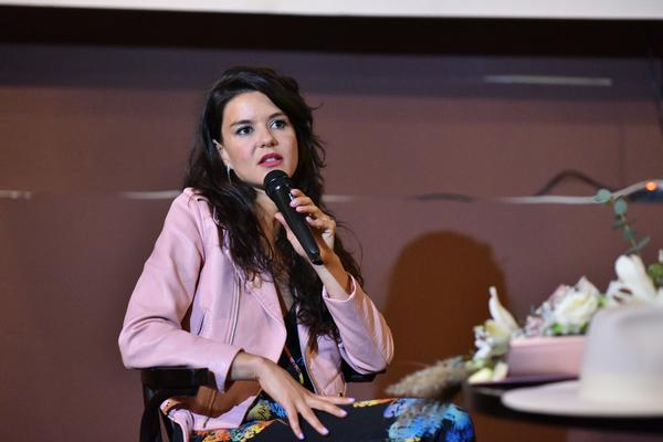 SILOVATELJI NE RAZUMEJU ŠTA ZNAČI REČ "NE" Glumica izašla pred pola Srbije, ovako izgleda POSLE ZLOSTAVLJANJA