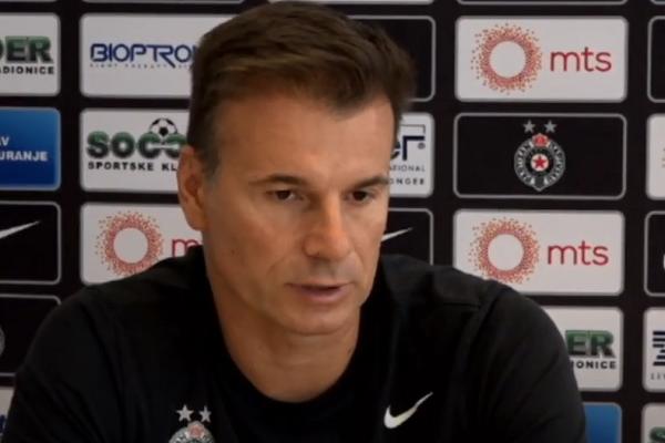 STANOJEVIĆU ZASMETALO PITANJE O BONUS IGRAČIMA: Ne možemo da sklanjamo strance! Verovatno se i Popović loše oseća!