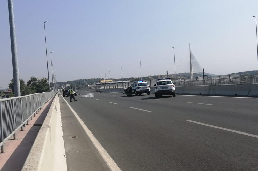 DEVOJKA SKOČILA SA MOSTA NA ADI! U teškom je stanju