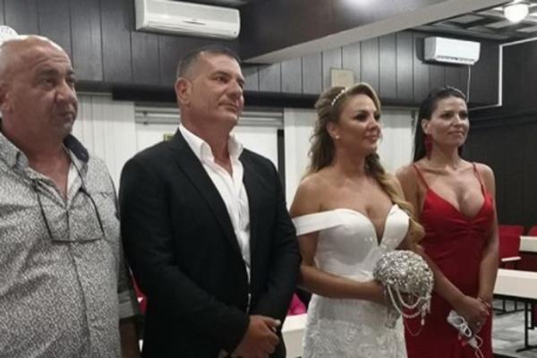 ZVEZDA GRANDA SE UDALA: Kad budete videli kako živi neće vam biti dobro!
