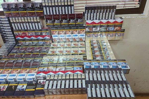 BUGARIN POKUŠAO DA PROŠVERCUJE CIGARE KROZ SRBIJU: Evo gde je smestio 270 PAKLICA