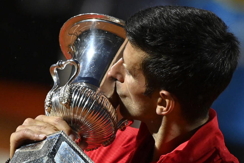 NOVAKOVO STANJE JE ZABRINJAVAJUĆE: Otkriveno je o čemu se tačno radi!