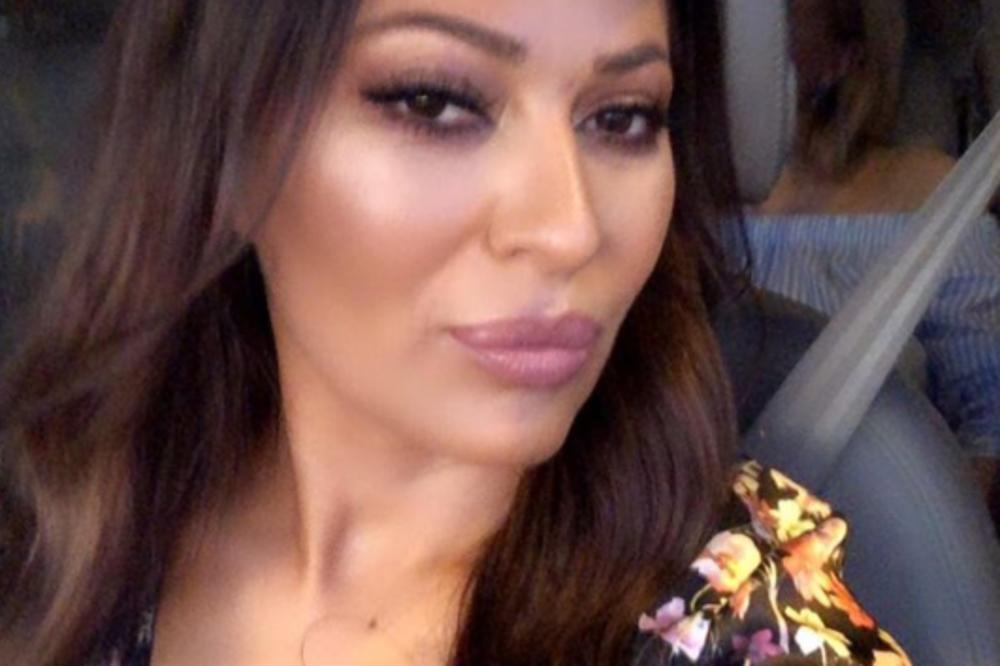 AU, ŠTA JE OVO, OVOGA SE NIKO NE SEĆA!? Cecin auto vredi 140.000 evra, a on joj je prvi, NEKADA SE MUČILA SA NJIM!