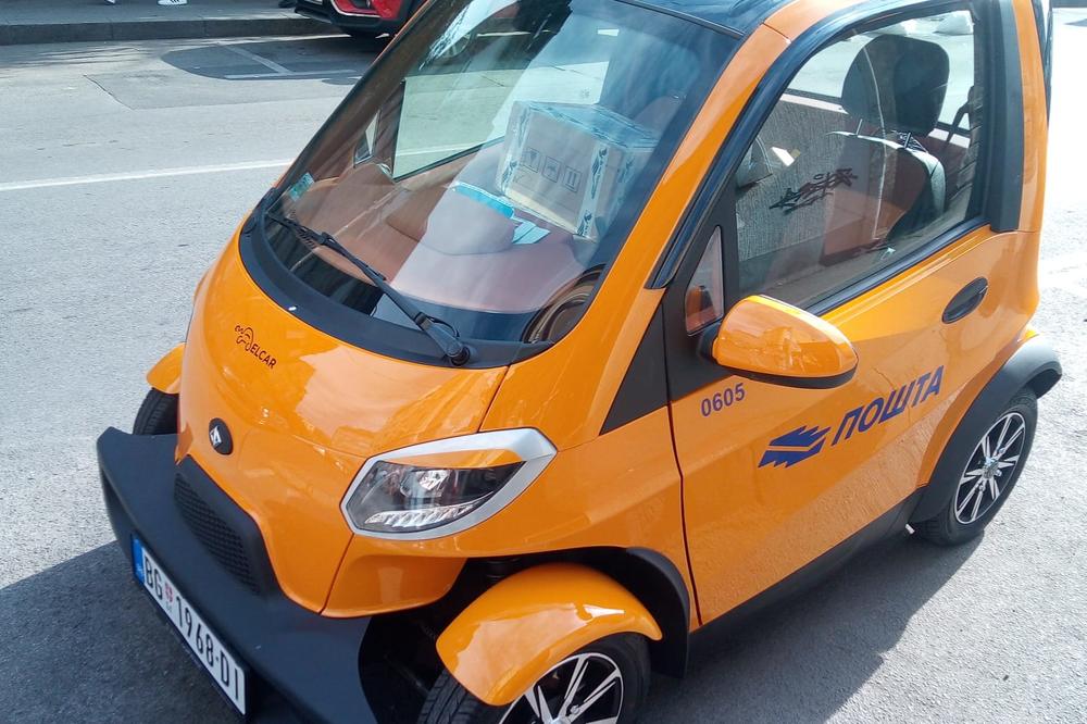 CEO BEOGRAD JE GLEDAO U OVAJ AUTOMOBIL: Ništa slađe nije skoro prošlo našim ulicama, a pogodite ČIJI JE! (FOTO)