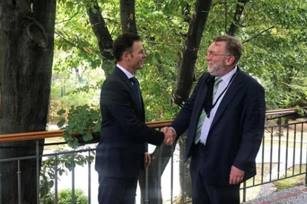 IMATE ROK DO 25. SEPTEMBRA: Država daje od 20.000 do 24.000 dinara! OVA GRUPA LJUDI NEKA SE PRIJAVI