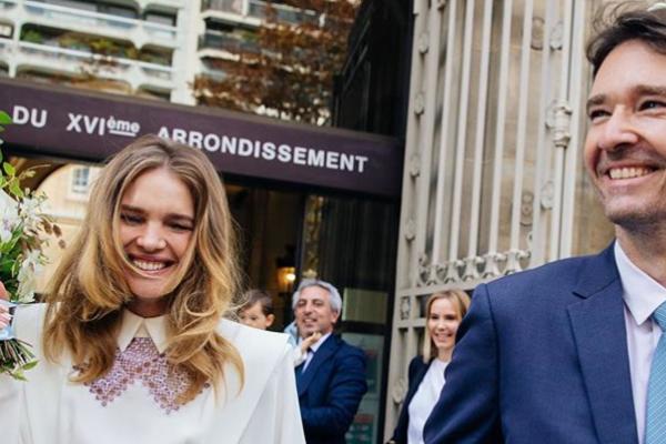 ŠOKANTNO: Prodavala je VOĆE na PIJACI, a sada se UDALA za trećeg NAJBOGATIJEG čoveka na SVETU! (VIDEO)