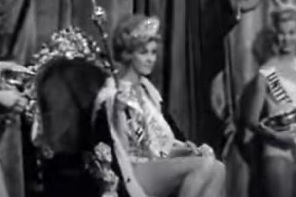 UMRLA NAJLEPŠA ŽENA 20. VEKA: Svet se oprašta od prelepe Korine! (VIDEO)