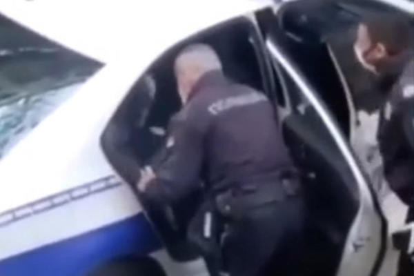 ODBAČENA KRIVIČNA PRIJAVA: Policajac šamarao mladića, on se ne oseća zlostavljeno!