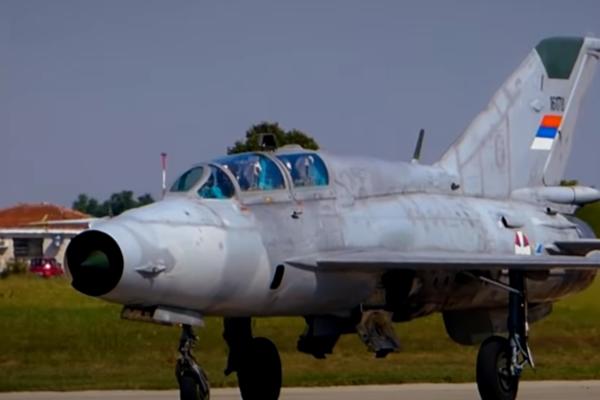 UZEO SVOJU 54. I POSLEDNJU ŽRTVU: Prvi MIG je sleteo na Batajnicu 1962., poslednji pao danas kod sela Brasina!