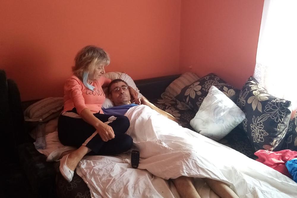 MUKE PORODICE ČOLIĆ IZ LJUBOSELA KOD TOPOLE: Stara majka (70) brine o dvoje bolesne nepokretne dece