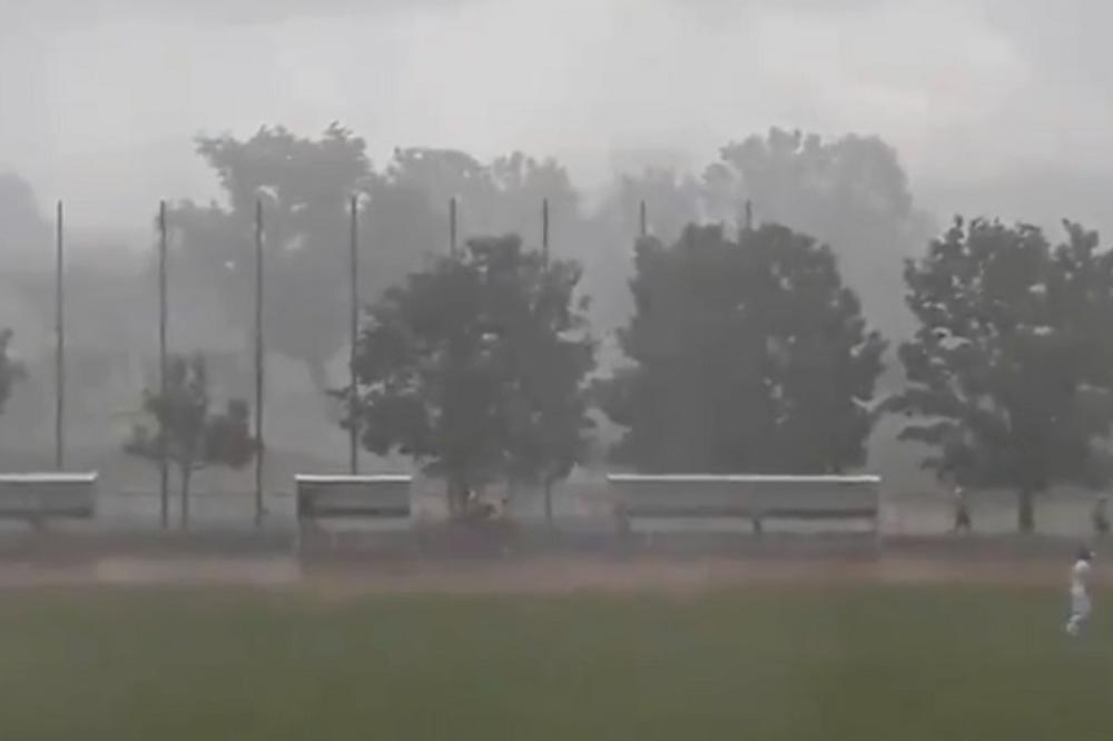 PREKINUTA 1. UTAKMICA NAJBOLJEG KLUBA U SRBIJI: Apokalipsa tokom meča sa engleskom ekipom! (VIDEO)